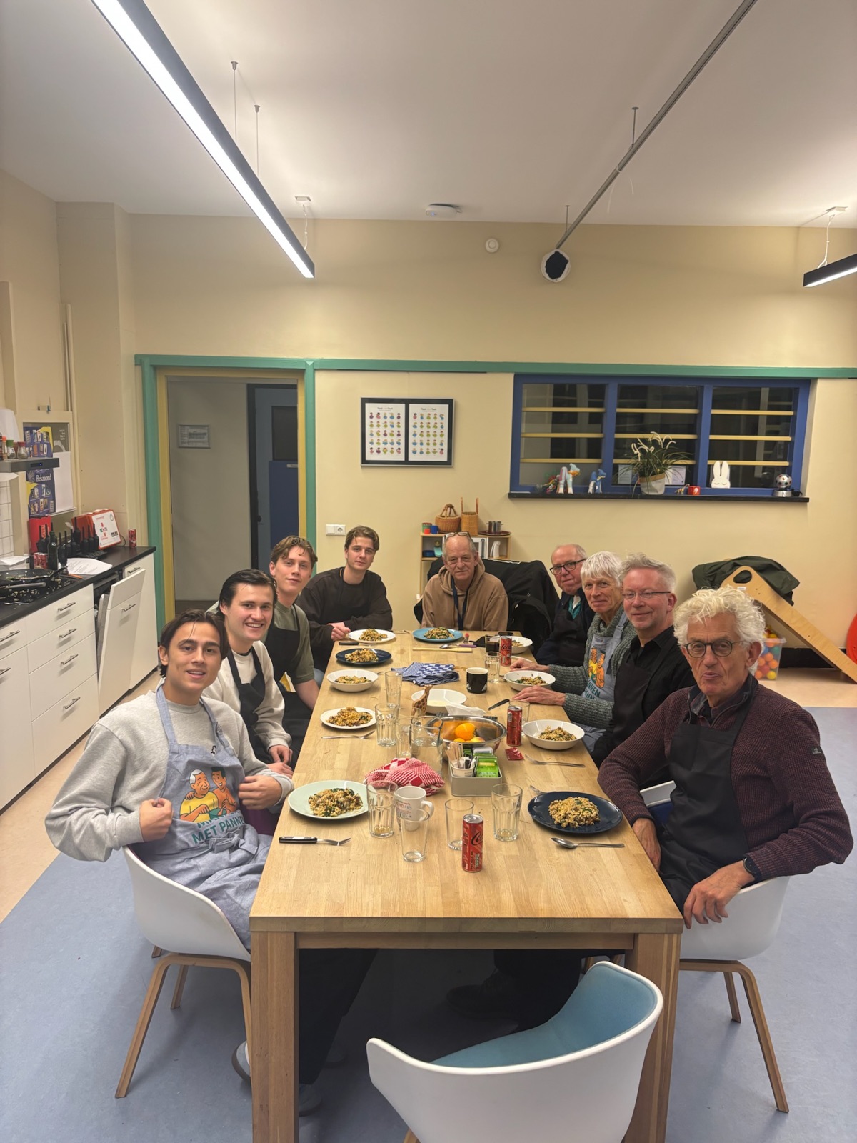 Samen koken tijdens de allereerste kookavond